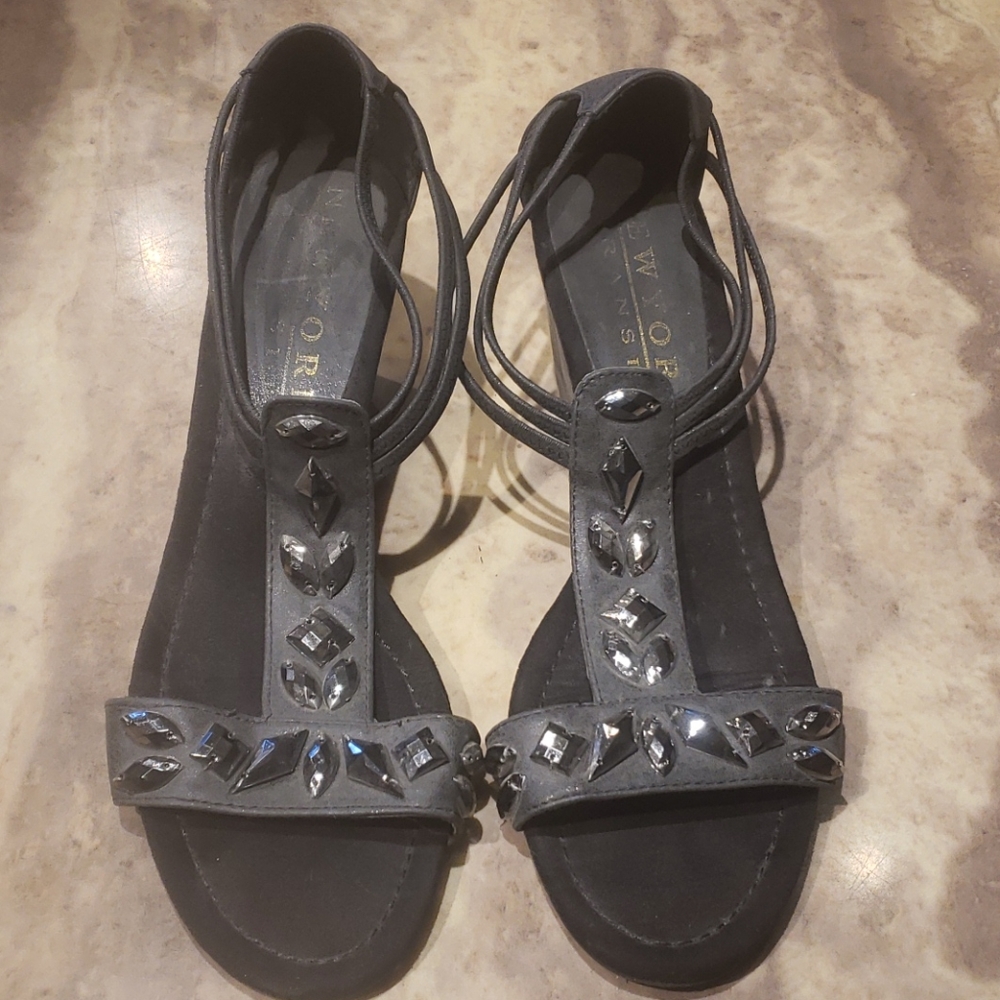 Black wedge with rhinestones.
